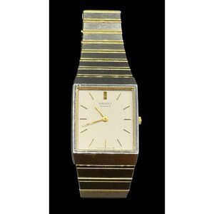 Seiko Quartz Wristwatch  Stainless Steel Adjustable Band